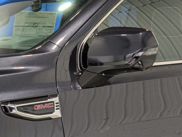 2025 GMC Yukon Elevation- Luxury Pkg - Floor Liner Pkg in Cars & Trucks in Barrie - Image 2