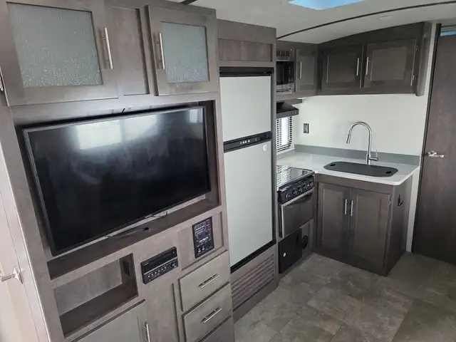2019 Crossroads RV Sunset Trail Super Lite SS253RB in Travel Trailers & Campers in Penticton - Image 12
