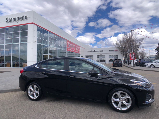 2019 Chevrolet Cruze Premier in Cars & Trucks in Calgary