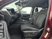 Your Grande Prairie Chrysler store just took in this vehicle! It is either in transit or freshly tra... (image 4)