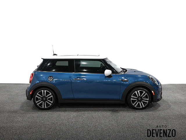  2022 MINI 3 Door Cooper S 6-Speed Navigation / Panoroof in Cars & Trucks in Laval / North Shore - Image 2