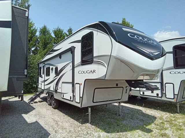 2024 COUGAR 24RDS in Travel Trailers & Campers in London