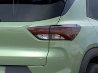 As you set eyes on the Chevrolet Trailblazer AWD LT, its Cacti Green exterior merges seamlessly with... (image 2)