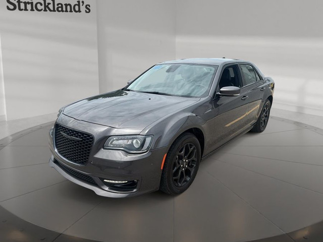 2022 CHRYSLER 300 TOURING L AWD in Cars & Trucks in Stratford