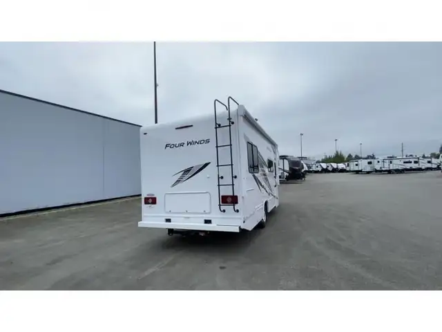 2024 Thor Motor Coach Four Winds 25V in RVs & Motorhomes in Abbotsford - Image 9