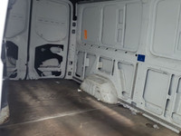 2019 MERCEDES BENZ SPRINTER 2500 144 CARFAX VERIFIED, CLEAN TITLE 168,000KM AUTOMATIC TRANSMISSION W... (image 1)