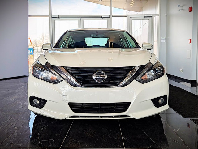 2017 Nissan Altima 2.5 SL in Cars & Trucks in City of Montréal - Image 2