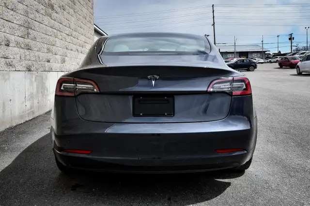 2023 Tesla Model 3 Base • FAST CHARGING • NAV • 360 CAM • SUNROO in Cars & Trucks in Kingston - Image 6