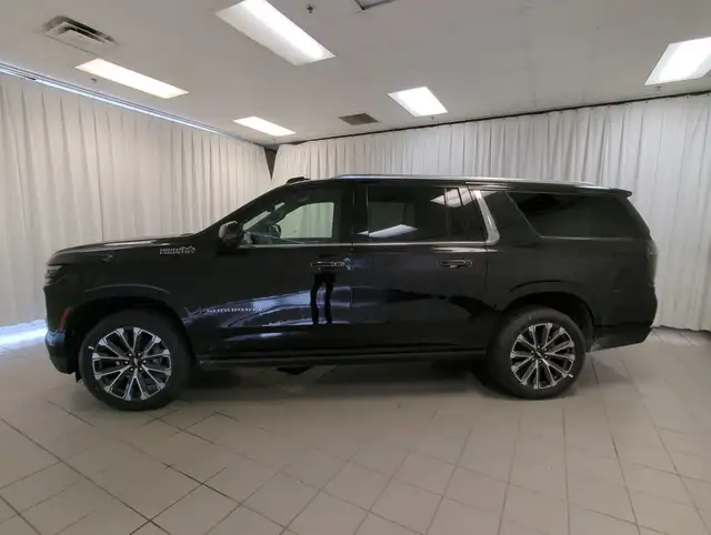 2025 Chevrolet Suburban High Country in Cars & Trucks in Dartmouth - Image 6