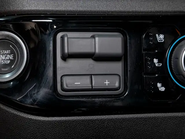 2023 Chevrolet Silverado 1500 HIGH COUNTRY CREW 4X4 V8 *TOIT* NA in Cars & Trucks in Laurentides - Image 27