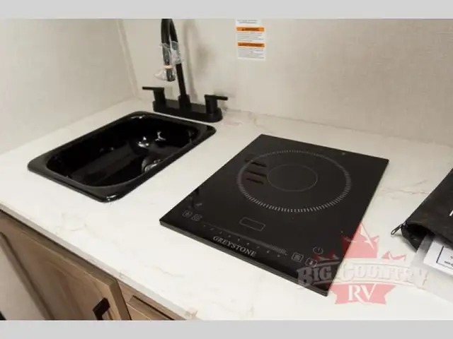 2025 Keystone RV Coleman 13B in Travel Trailers & Campers in Ottawa - Image 12