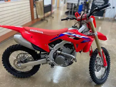 REV UP YOUR OFF-ROAD DREAMS WITH THE HONDA CRF 250R PAYMENTS ONLY $79 BI-WEEKLY OAC!! APPLY TODAY! T...