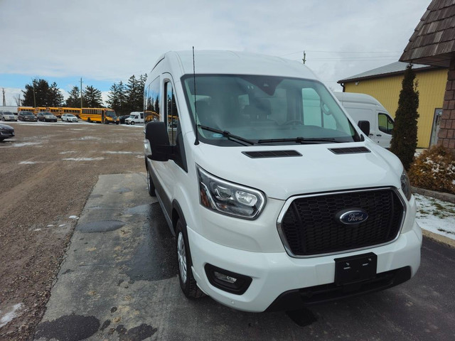  2023 Ford Transit Passenger Wagon Transit, Med Roof, XLT, 15 Pa in Cars & Trucks in Chatham-Kent - Image 2