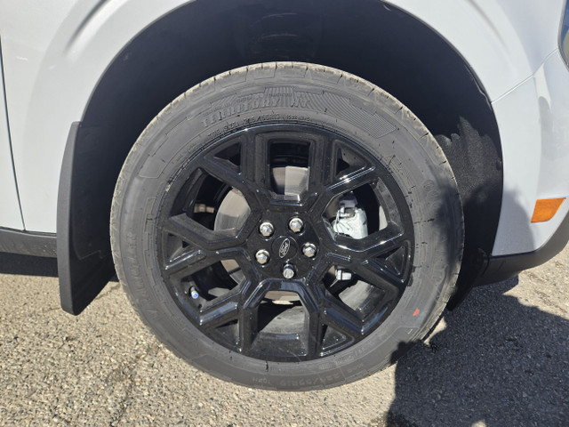 2025 Ford Maverick XLT | BLACK APP PKG | 4K TOW PKG | LUXURY PKG in Cars & Trucks in Calgary - Image 4