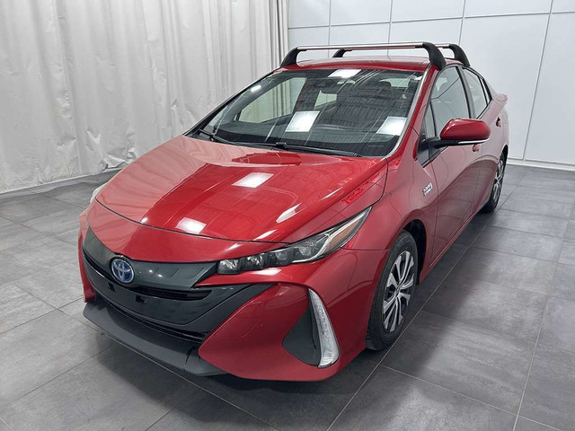 2022 Toyota Prius Prime UPGRADE - INT. CUIR - SIEGES CHAUFFANTS  in Cars & Trucks in Québec City - Image 3