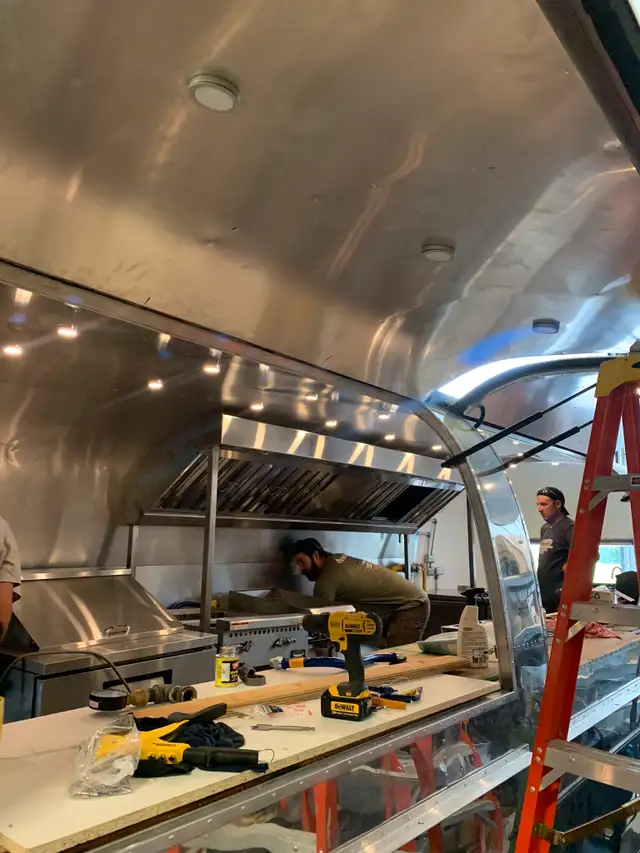 Airstream Restoration, Trailer Restoration in Cargo & Utility Trailers in Hamilton - Image 3