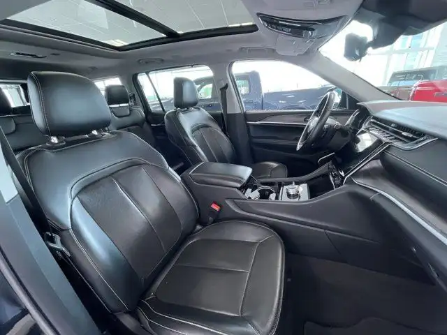 2021 Jeep Grand Cherokee L Limited | 4X4 | 6 Passenger | Leather in Cars & Trucks in Prince George - Image 17