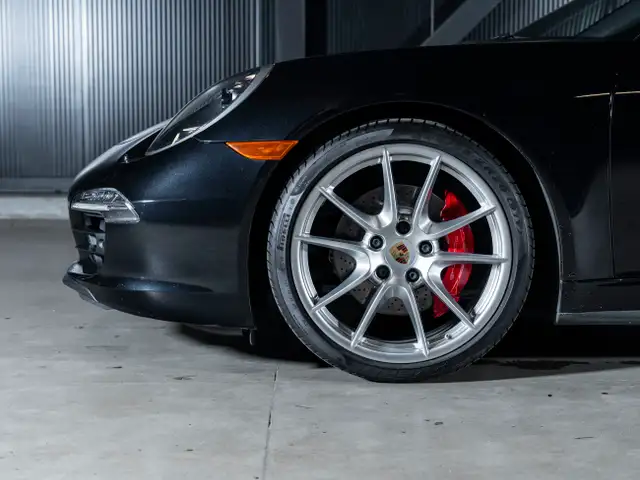 2015 Porsche 911 2015 911 Targa 4S - Certifié Porsche Approved in Cars & Trucks in Québec City - Image 17
