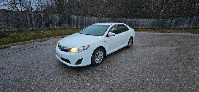 2014 Toyota Camry Hybrid in Cars & Trucks in Barrie - Image 2