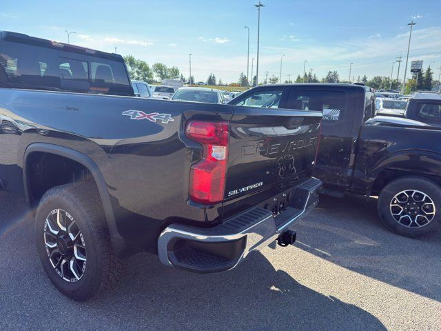 2025 Chevrolet Silverado 3500HD Employee Pricing - LT in Cars & Trucks in Calgary - Image 3