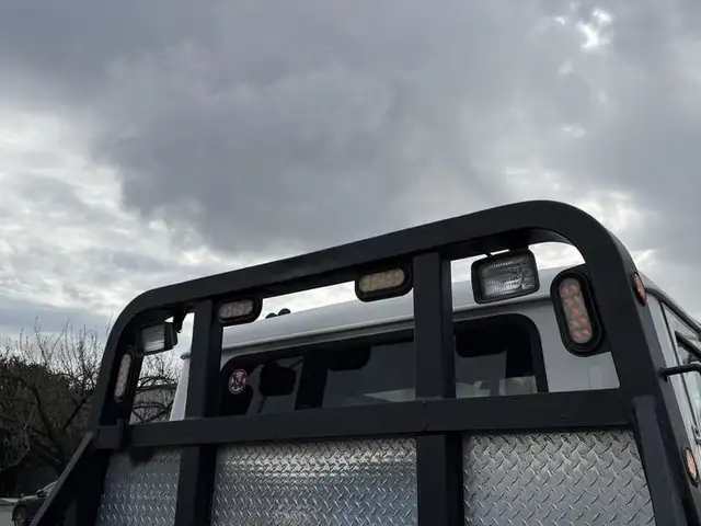 2000 international 4900 25 Foot Roll-Off Flat Deck Tow Truck Man in Heavy Trucks in Richmond - Image 20