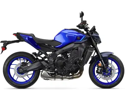 YAMAHA MT-09 2025 LIBÉREZ VOTRE CÔTÉ OBSCUR! Un châssis compact et agile procure une maniabilité d'u...