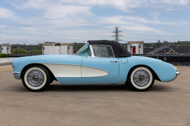 1956 Chevrolet Corvette 3 SPEED-CONVERTIBLE in Cars & Trucks in City of Toronto - Image 4