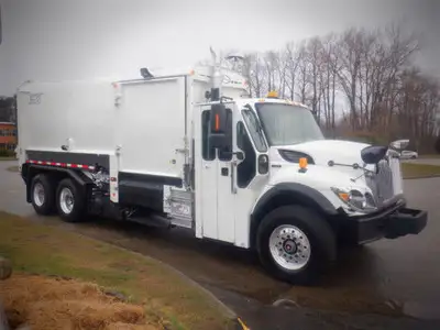 2008 International 7400 Garbage Truck Air Brakes Diesel 9.3L 6 cylinder 1 door Automatic 6X4 Air con...