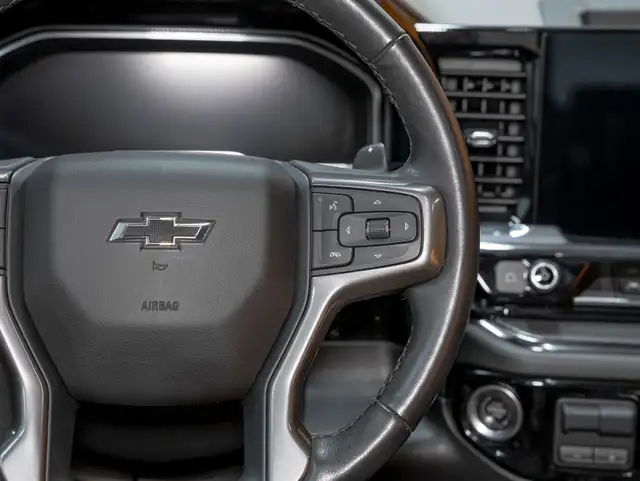 2023 Chevrolet Silverado 1500 ZR2 CREW 4X4 V8 *TOIT* NAV CUIR SI in Cars & Trucks in Laurentides - Image 17
