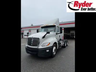 Ryder Stock ID: 239940 Transmission Type/Speed: Auto 13 Engine: DIESEL X15 GHG'17 450/1800 Horse Pow...