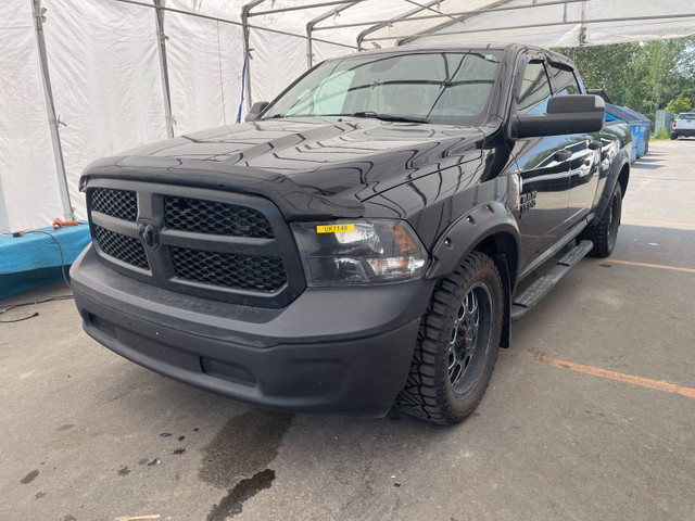 2022 Ram 1500 Classic TRADESMAN CREW 4X4 V8 *GR REMORQ* CARPLAY  in Cars & Trucks in Laurentides