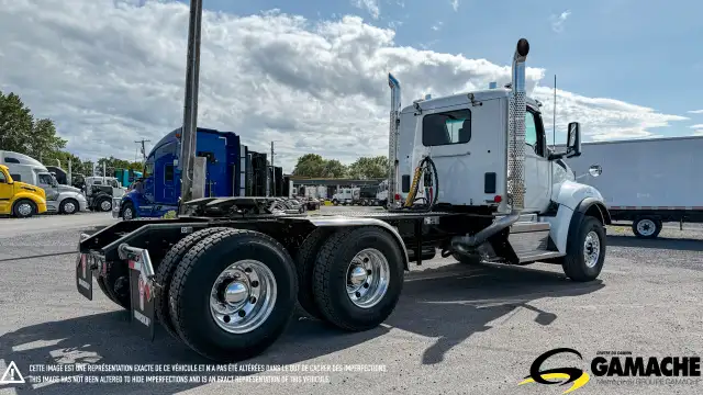 2025 KENWORTH T880 DAY CAB in Heavy Trucks in Chilliwack - Image 5