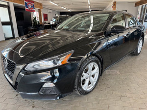 2021 Nissan Altima 2.5 SR Sedan