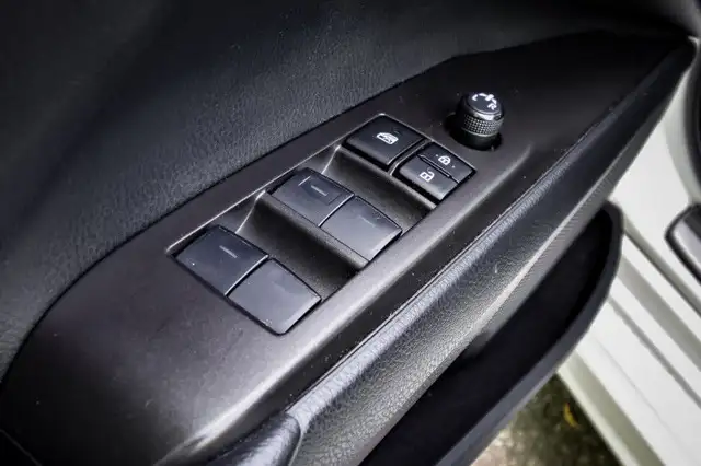 2023 Toyota Camry SE • HEATED SEATS • CP/AA • REAR CAM in Cars & Trucks in Kingston - Image 11