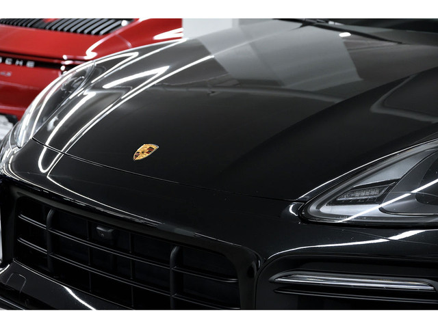 2023 Porsche Cayenne Air Suspension / Premium Plus / Trailer Hit in Cars & Trucks in Longueuil / South Shore - Image 3