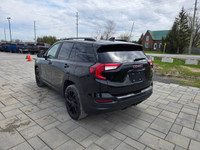 2023 GMC Terrain AWD SLE with 106,000kms. Extended warranty is available. Financing and Leasing avai... (image 6)