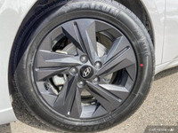 This Hyundai Elantra has a powerful Regular Unleaded I-4 2.0 L/122 engine powering this Variable tra... (image 9)