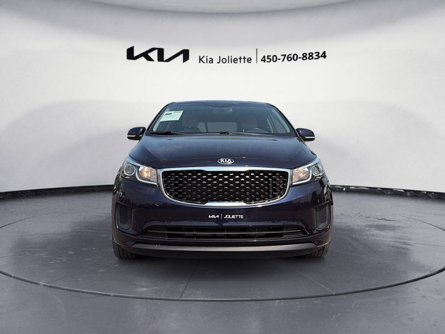 2018 Kia Sedona LX 8 PASSAGER SIEGES CHAUFFANTS GROUPE ELECTRIQU in Cars & Trucks in Lanaudière - Image 2