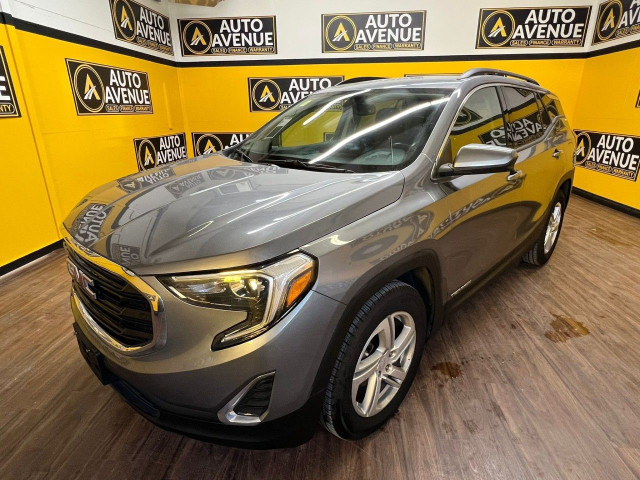 2018 GMC Terrain SLE - LARGE TOUCHSCREEN, PUSH BUTTON START, HEA in Cars & Trucks in Calgary