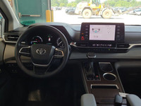 Look at this certified 2023 Toyota Sienna LE Hybrid | Leather | Sunroof | Adaptive Cruise | Heated S... (image 2)