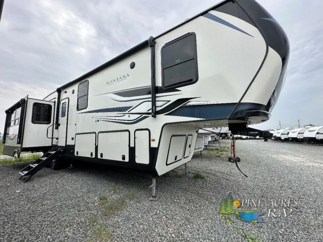 2023 Keystone RV Montana High Country 385BR Mid Bunk in Travel Trailers & Campers in Truro