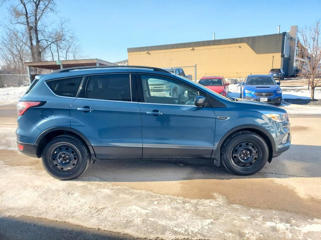  2018 Ford Escape SE 4WD - Two Sets of Tires in Cars & Trucks in Winnipeg - Image 4