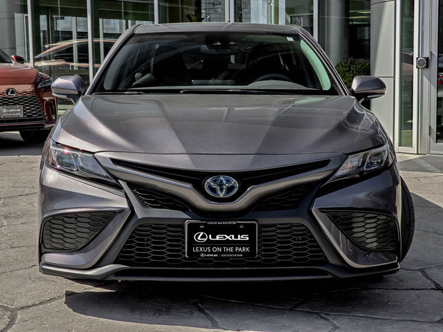  2021 Toyota Camry SE|Hybrid|Fuel Sipper|Safety Certified| in Cars & Trucks in City of Toronto - Image 3