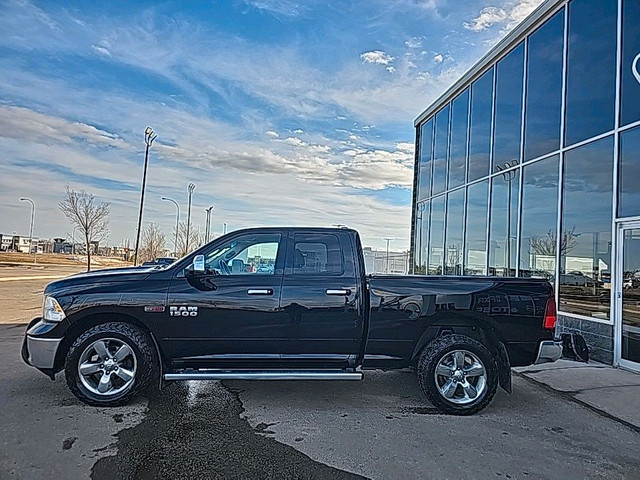 2014 RAM 1500 SLT -Deleted Diesel -Low Tire Pressure Warning... in Cars & Trucks in Grande Prairie - Image 2