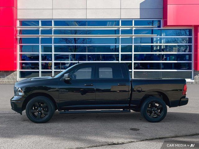 2022 Ram 1500 Classic SLT | Nav | Heated Seats | Black Pkg in Cars & Trucks in Guelph - Image 2