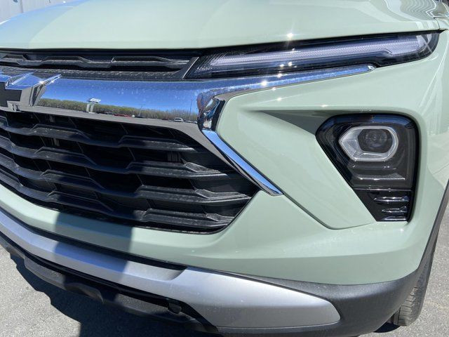 2025 Chevrolet Trailblazer LT in Cars & Trucks in Calgary - Image 3