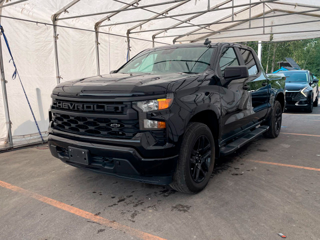 2023 Chevrolet Silverado 1500 CUSTOM CREW 4X4 *CARPLAY* MULTIFLE in Cars & Trucks in Laurentides