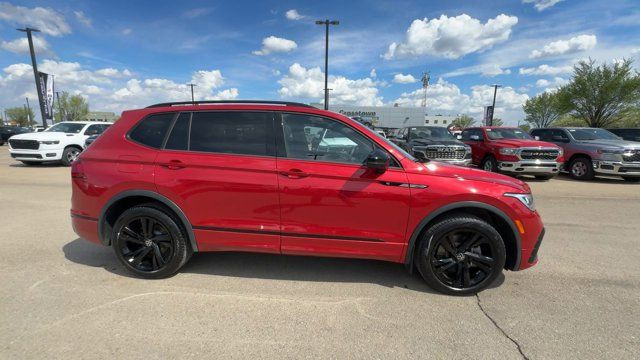 2024 Volkswagen Tiguan Comfortline R-Line Black Edition in Cars & Trucks in Edmonton - Image 4