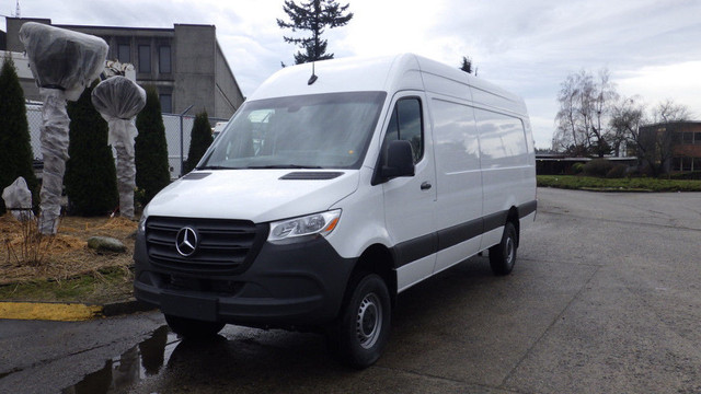 2024 Mercedes-Benz Sprinter 2500 High Roof 170" Extended AWD in Cars & Trucks in Delta/Surrey/Langley - Image 4