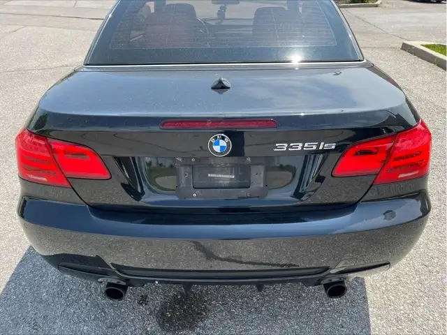 2011 BMW 3 Series Cabriolet 335is in Cars & Trucks in Mississauga / Peel Region - Image 11